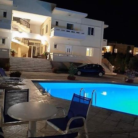 Michalis Litinas Apartments Agia Marina Exterior foto